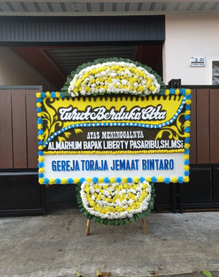 Papan Bunga Duka di Poboya